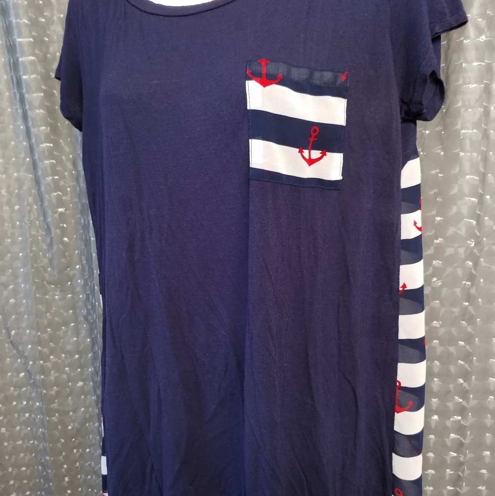 Navy top with contrast back and chest pocket Mediu